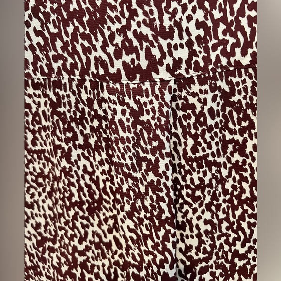 100% Silk Single Button Key Hole Collar Abstract Floral Print - Picture 4 of 5